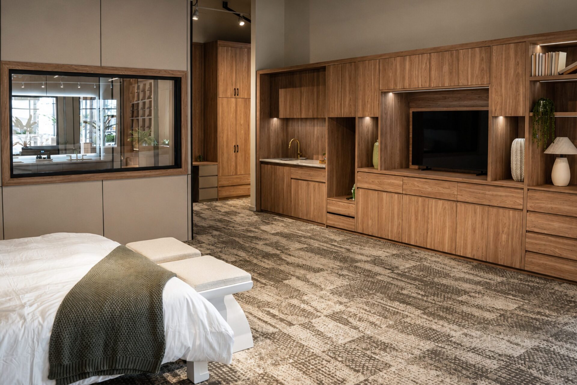 Korner Closet Interior